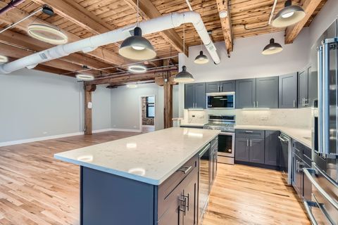 Tiny photo for 368 W Huron Street #2N, Chicago, IL 60654 (MLS # 12536669)