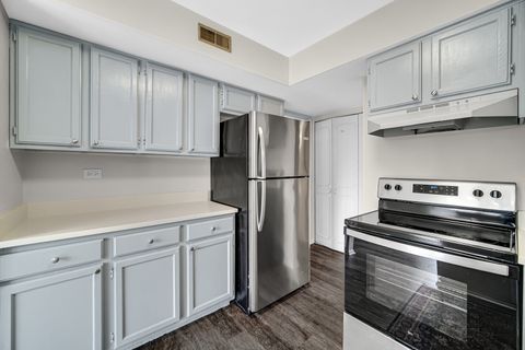 Tiny photo for 611 Kendall Court, Schaumburg, IL 60194 (MLS # 12602108)