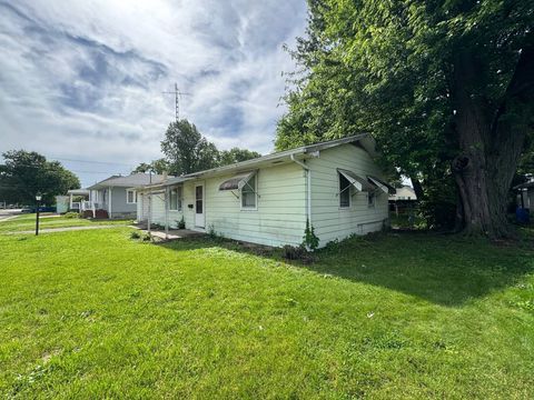 Tiny photo for 506 E Stevenson Street, Taylorville, IL 62568 (MLS # 12656428)