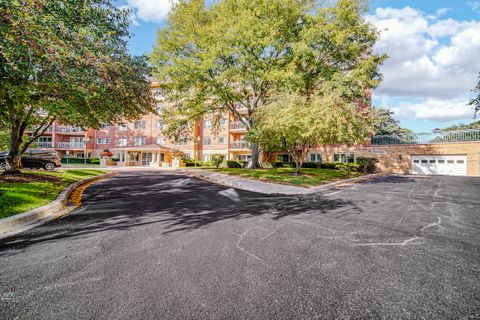 Tiny photo for 730 Creekside Drive #405C, Mount Prospect, IL 60056 (MLS # 12558600)