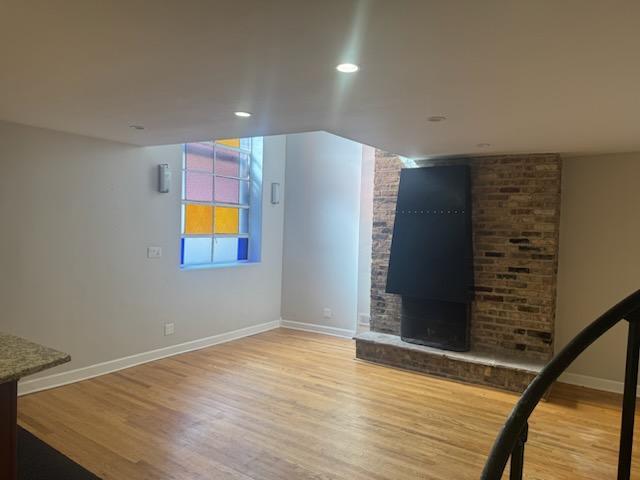 160 W BURTON Place 1r