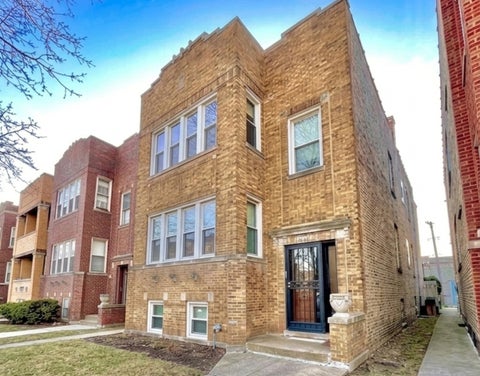 Photo of 1218 Maple Avenue #2, Berwyn, IL 60402 (MLS # 12786326)