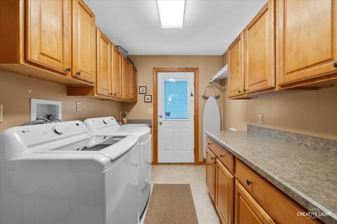 Tiny photo for 508 Pinewood Drive, North Aurora, IL 60542 (MLS # 12485297)