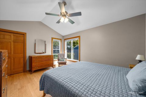 Tiny photo for 508 Pinewood Drive, North Aurora, IL 60542 (MLS # 12485297)