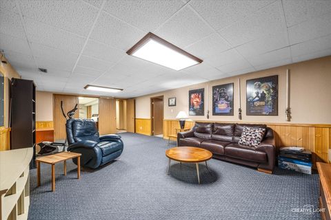 Tiny photo for 508 Pinewood Drive, North Aurora, IL 60542 (MLS # 12485297)