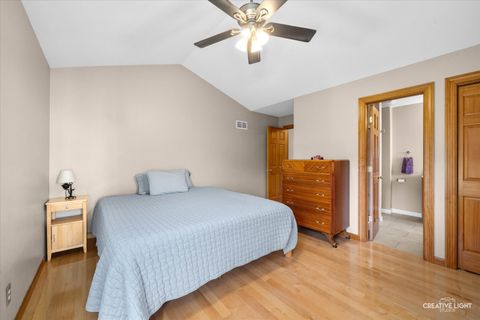 Tiny photo for 508 Pinewood Drive, North Aurora, IL 60542 (MLS # 12485297)