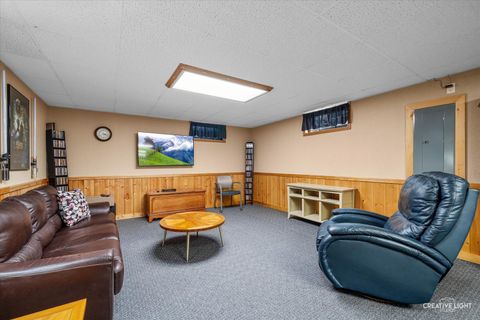 Tiny photo for 508 Pinewood Drive, North Aurora, IL 60542 (MLS # 12485297)