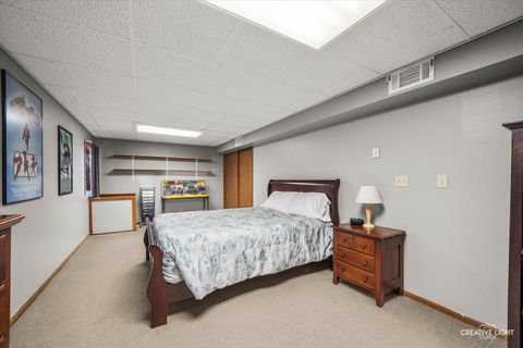 Tiny photo for 508 Pinewood Drive, North Aurora, IL 60542 (MLS # 12485297)