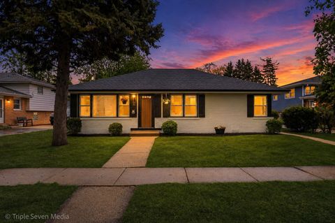 Tiny photo for Oak Lawn, IL 60453 (MLS # 12601614)