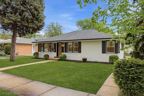 Tiny photo for Oak Lawn, IL 60453 (MLS # 12601614)