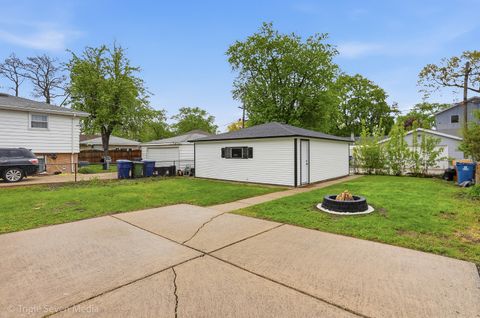 Tiny photo for Oak Lawn, IL 60453 (MLS # 12601614)