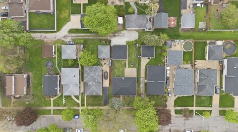 Tiny photo for Oak Lawn, IL 60453 (MLS # 12601614)