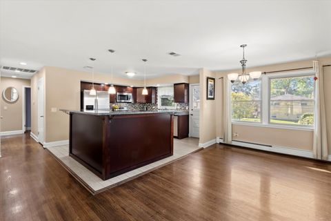 Tiny photo for 2005 E Wintergreen Avenue, Mount Prospect, IL 60056 (MLS # 12505174)