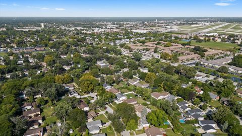 Tiny photo for 2005 E Wintergreen Avenue, Mount Prospect, IL 60056 (MLS # 12505174)