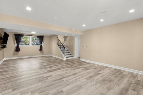 Tiny photo for 2005 E Wintergreen Avenue, Mount Prospect, IL 60056 (MLS # 12505174)