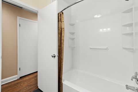 Tiny photo for 2005 E Wintergreen Avenue, Mount Prospect, IL 60056 (MLS # 12505174)