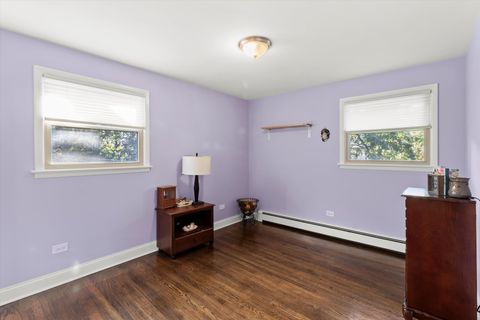 Tiny photo for 2005 E Wintergreen Avenue, Mount Prospect, IL 60056 (MLS # 12505174)