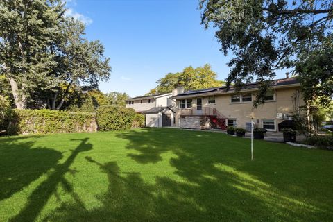 Tiny photo for 2005 E Wintergreen Avenue, Mount Prospect, IL 60056 (MLS # 12505174)