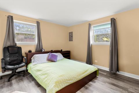 Tiny photo for 2005 E Wintergreen Avenue, Mount Prospect, IL 60056 (MLS # 12505174)