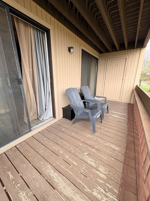 Tiny photo for 52 Oak Hill Colony #5, Fox Lake, IL 60020 (MLS # 12617525)