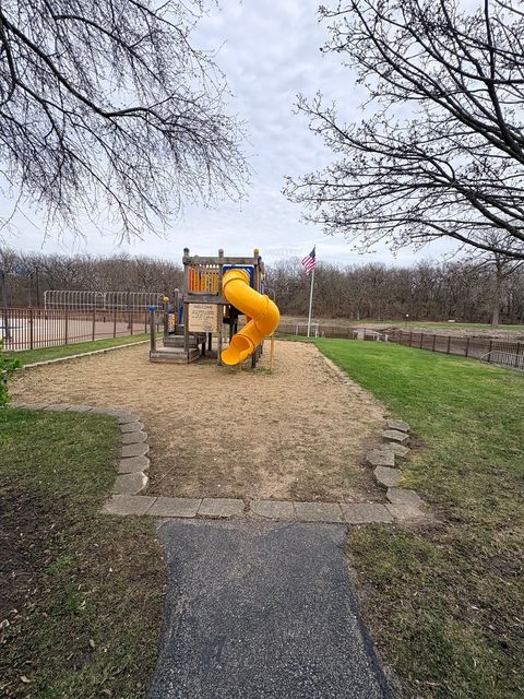 Tiny photo for 52 Oak Hill Colony #5, Fox Lake, IL 60020 (MLS # 12617525)