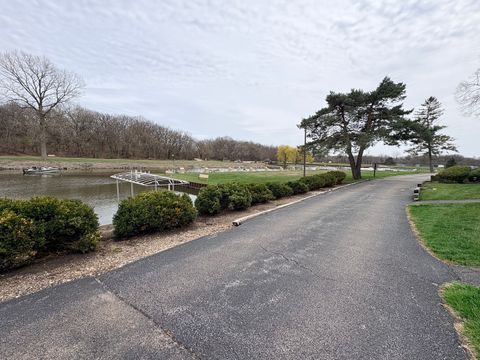 Tiny photo for 52 Oak Hill Colony #5, Fox Lake, IL 60020 (MLS # 12617525)