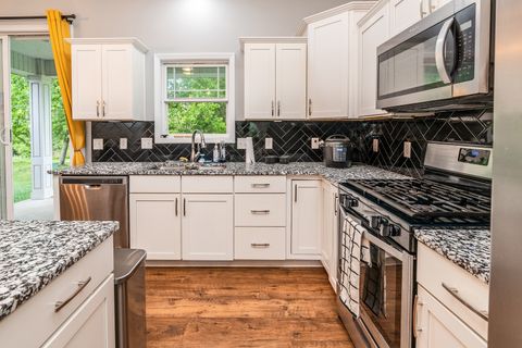 Tiny photo for 1503 Champions Drive, Marion, IL 62959 (MLS # 12633699)