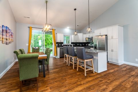 Tiny photo for 1503 Champions Drive, Marion, IL 62959 (MLS # 12633699)
