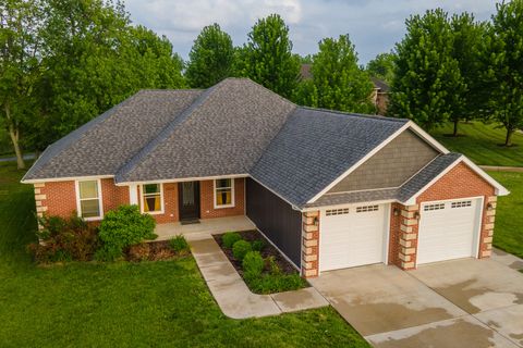 Photo of 1503 Champions Drive, Marion, IL 62959 (MLS # 12633699)