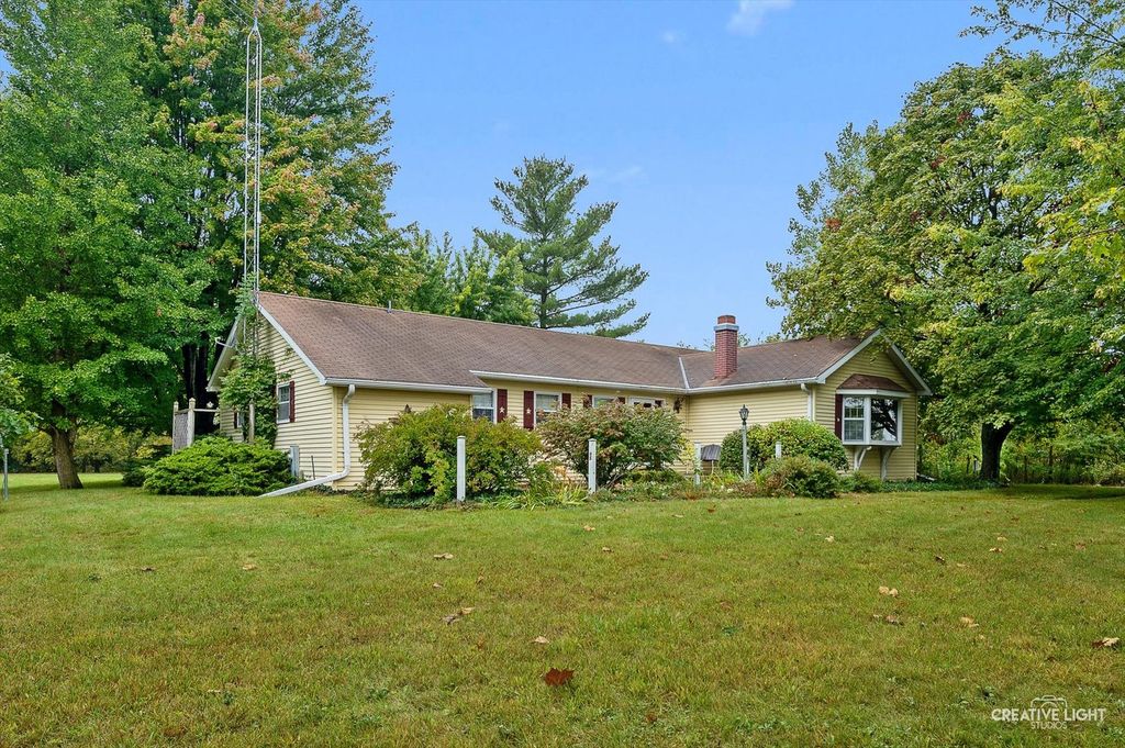 Photo for 655 N Gonnam Road, Morris, IL 60450 (MLS # 12172800)