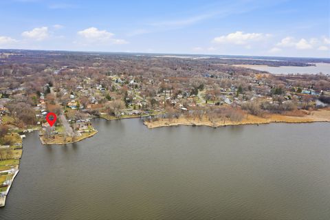 Tiny photo for 5205 N Lake Street, McHenry, IL 60050 (MLS # 12599865)