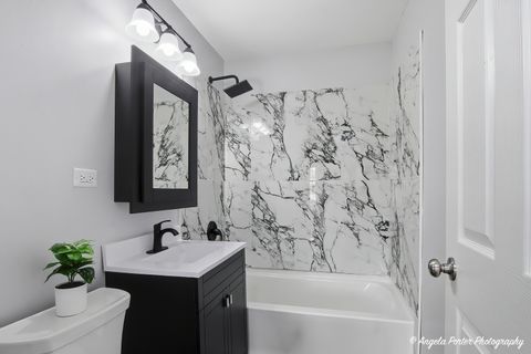 Tiny photo for 5205 N Lake Street, McHenry, IL 60050 (MLS # 12599865)