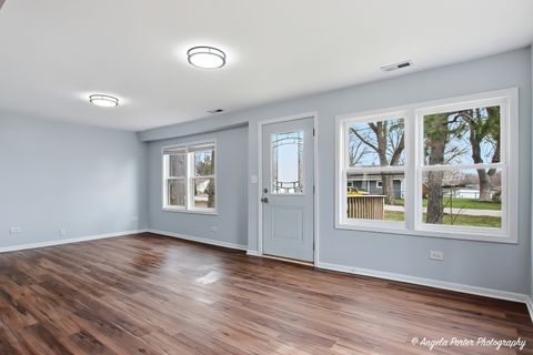 Tiny photo for 5205 N Lake Street, McHenry, IL 60050 (MLS # 12599865)