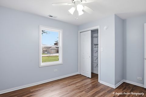 Tiny photo for 5205 N Lake Street, McHenry, IL 60050 (MLS # 12599865)