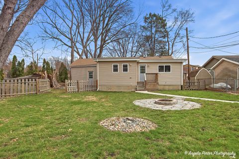 Tiny photo for 5205 N Lake Street, McHenry, IL 60050 (MLS # 12599865)