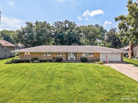 Photo of 1700 Westview Avenue, Lombard, IL 60148 (MLS # 12675397)