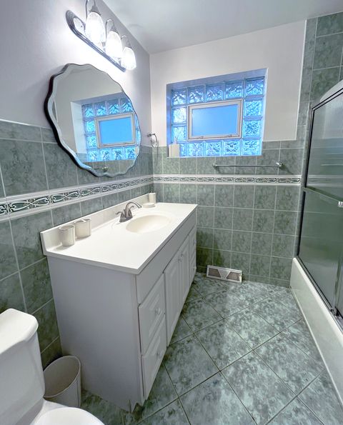 Tiny photo for 6228 N Forest Glen Avenue, Chicago, IL 60646 (MLS # 12502490)