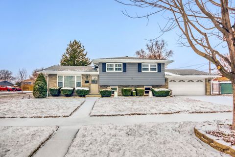 Photo of 16417 66th Court, Tinley Park, IL 60477 (MLS # 12550158)