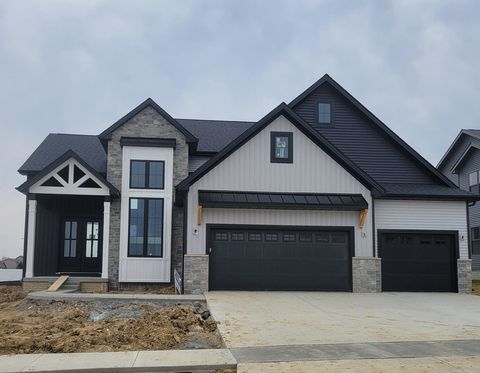 Photo of 5215 Castlebar Drive, Bloomington, IL 61705 (MLS # 12547320)