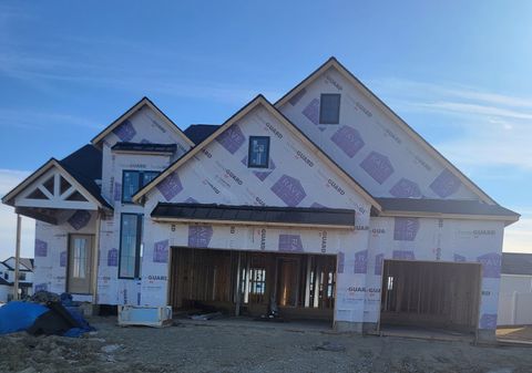 Photo of 5215 Castlebar Drive, Bloomington, IL 61705 (MLS # 12547320)