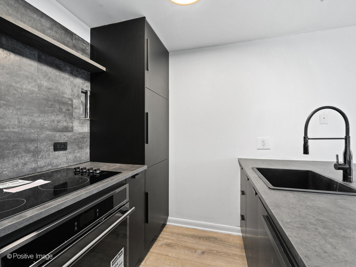 1221 N DEARBORN Street 1401S
