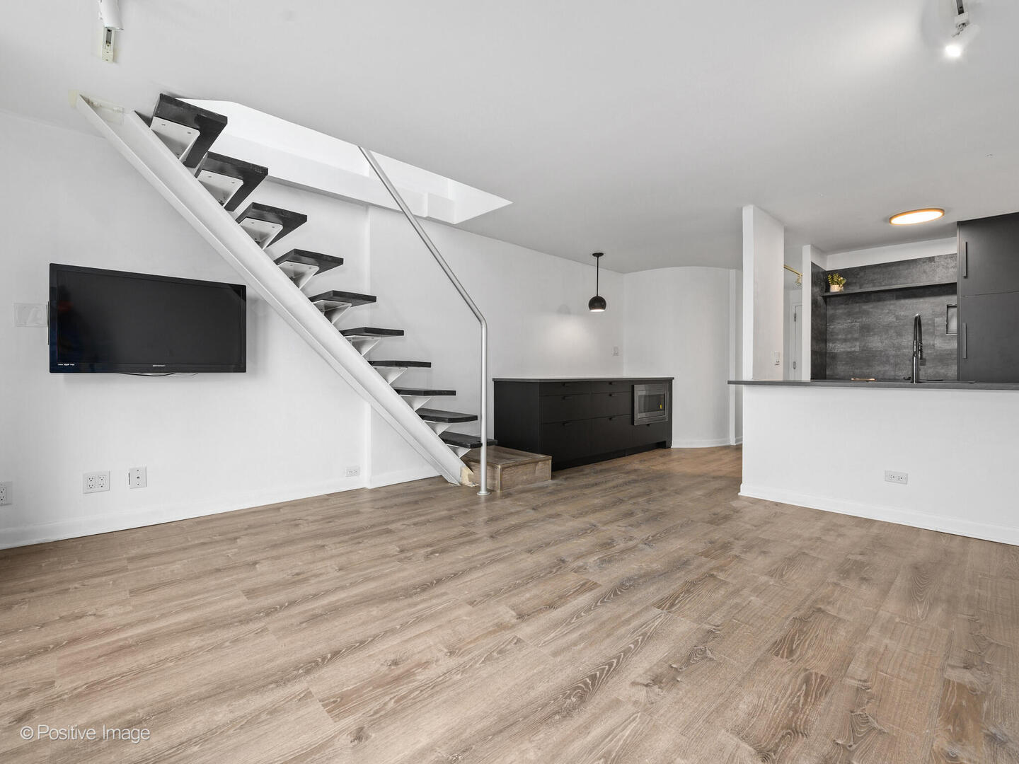 1221 N DEARBORN Street 1401S