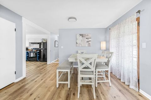 Tiny photo for 1314 W Washington Street, Ottawa, IL 61350 (MLS # 12484367)