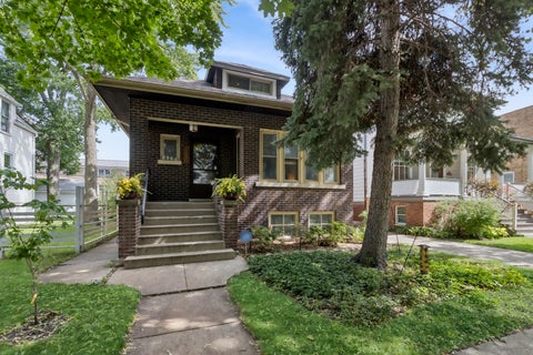 Photo of 5249 N Sawyer Avenue, Chicago, IL 60625 (MLS # 12758924)