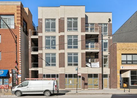 1218 W Belmont Avenue 302 Chicago IL 60657