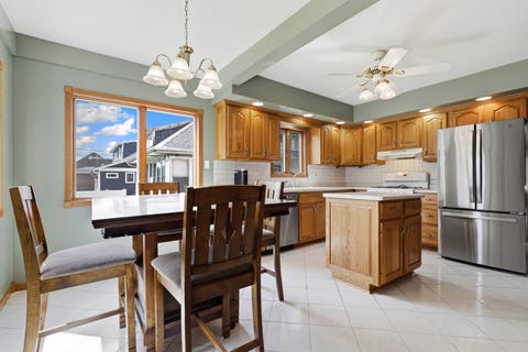 Tiny photo for 9817 Minnick Avenue, Oak Lawn, IL 60453 (MLS # 12720679)