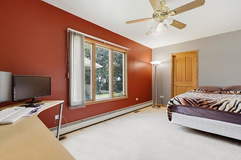 Tiny photo for 9817 Minnick Avenue, Oak Lawn, IL 60453 (MLS # 12720679)