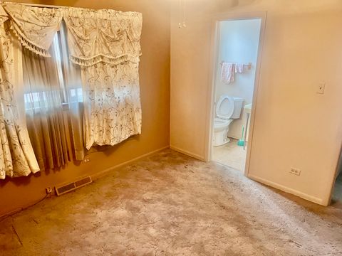 Tiny photo for 15061 Wabash Avenue, South Holland, IL 60473 (MLS # 12593604)