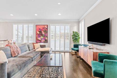 Tiny photo for 826 Chestnut Street, Deerfield, IL 60015 (MLS # 12583138)