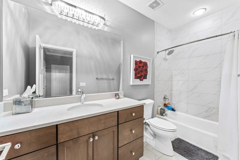 Tiny photo for 826 Chestnut Street, Deerfield, IL 60015 (MLS # 12583138)